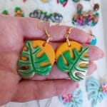 cercei-frunza--mostera-verde-galben-lut-polimeric-handmade-eva-art