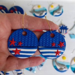 Cercei rotuni cu dungi si stele de mare cercei handmade din fimo