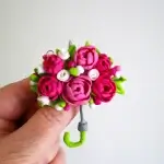 Mărțișor handmade in unic exemplar Umbrelă cu Flori Roz - Eleganță și Delicatețe