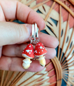 cercei handmade ciupercuta de padure lucrata manual din lut polimeric