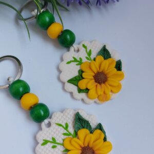 Breloc Handmade cu Floarea-soarelui din Argilă Polimerică