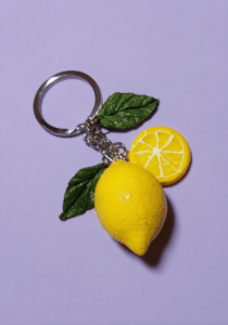 breloc cu lamaie handmade