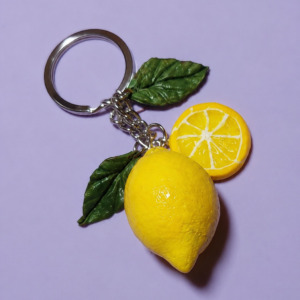 breloc cu lamaie handmade