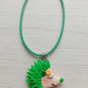Colier handmade Arici verde din lut polimeric