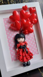 Tablou handmade Păpușă cu baloane in forma de inimă