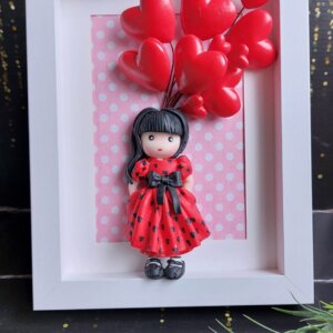 Tablou handmade Păpușă cu baloane inimă